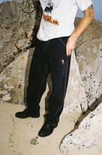 Load image into Gallery viewer, HEADACHE JEANS WASHED BLACK