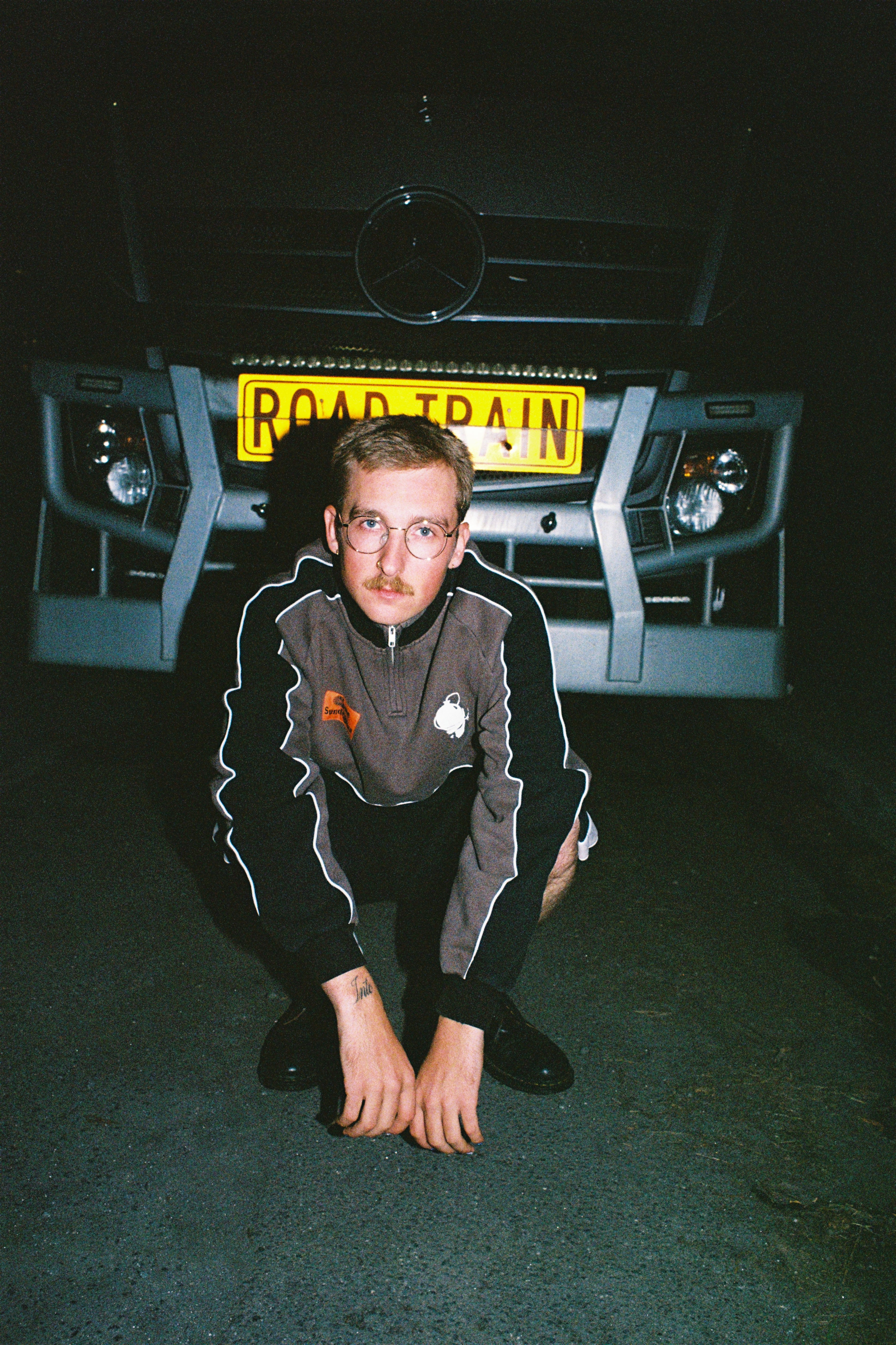 DESTRUCTION QUARTER ZIP