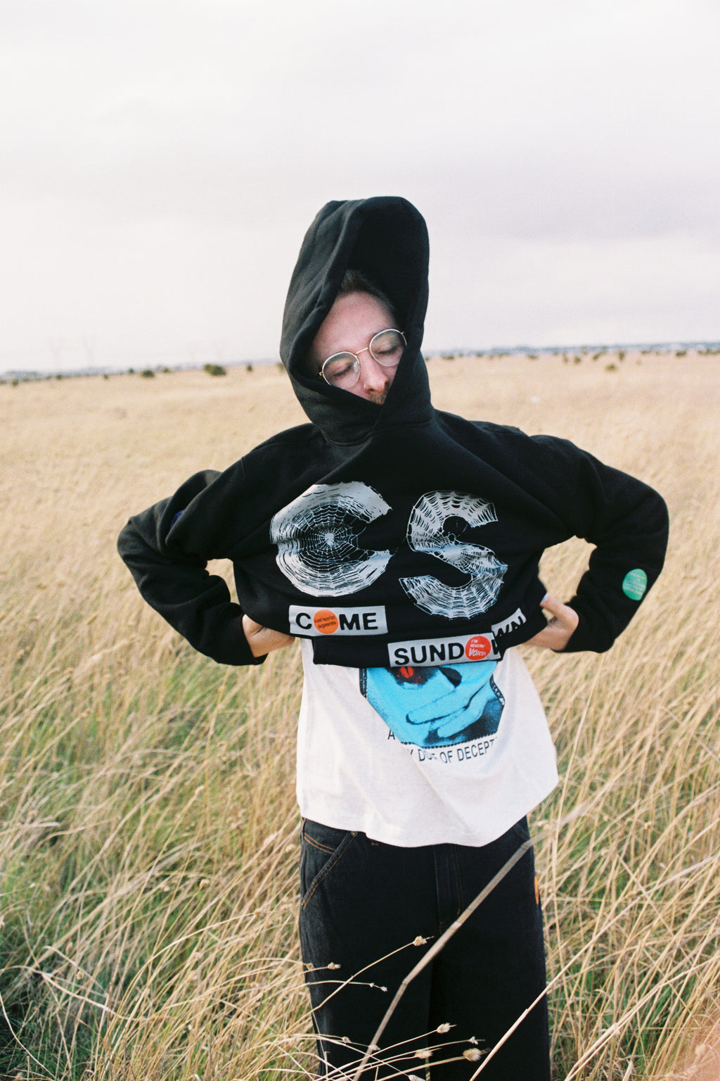 DEGENERATE HOOD BLACK