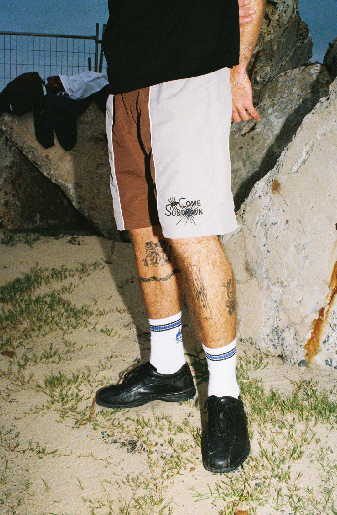 ENTOMOLOGY SHORTS GREY/BROWN