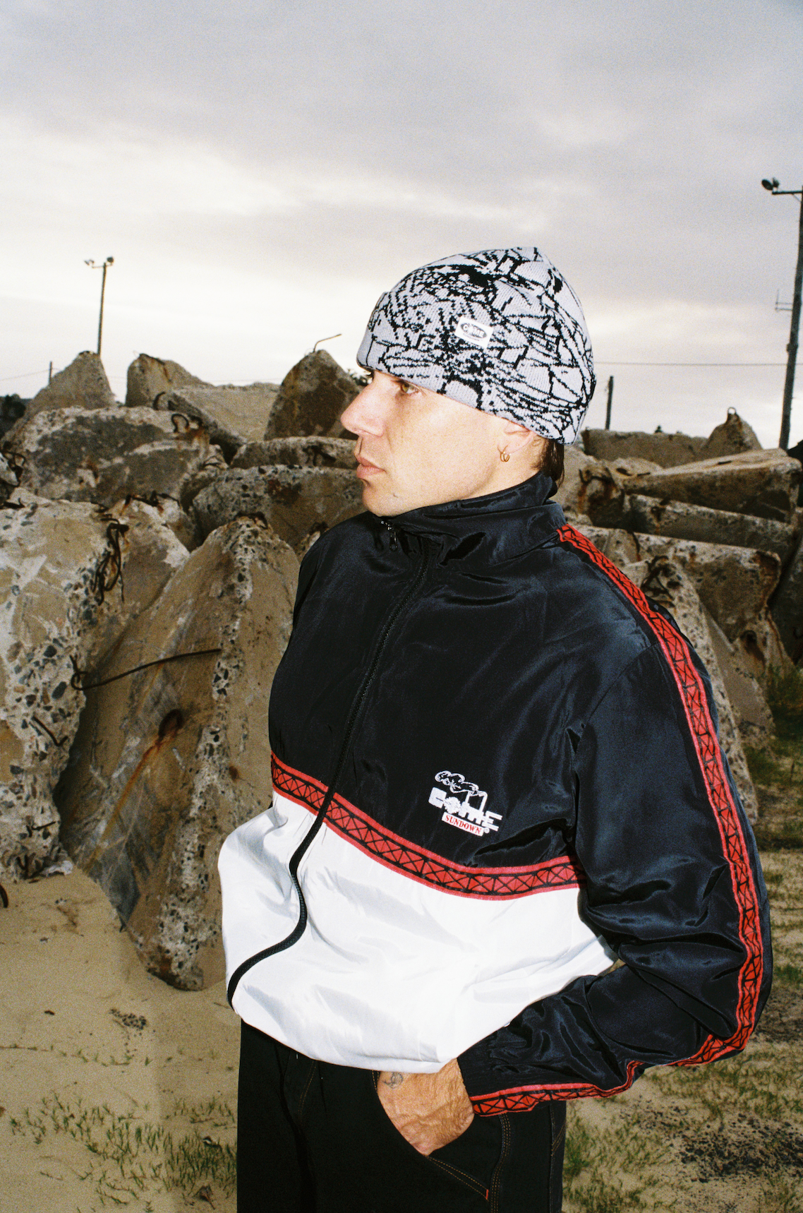 STACKS JACKET BLACK/WHITE